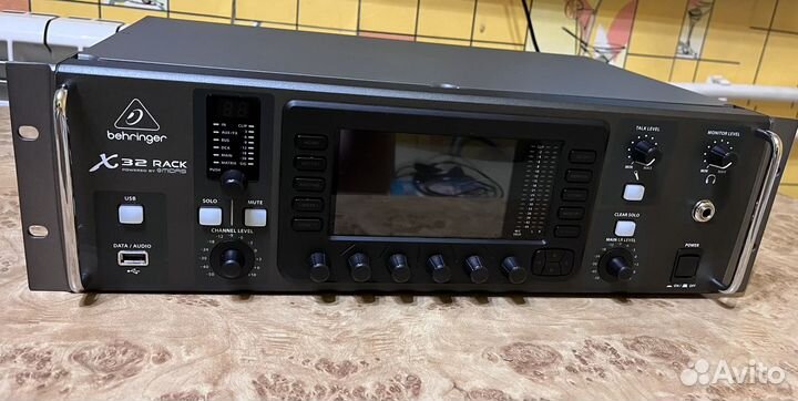 Микшерный пульт behringer X32 rack