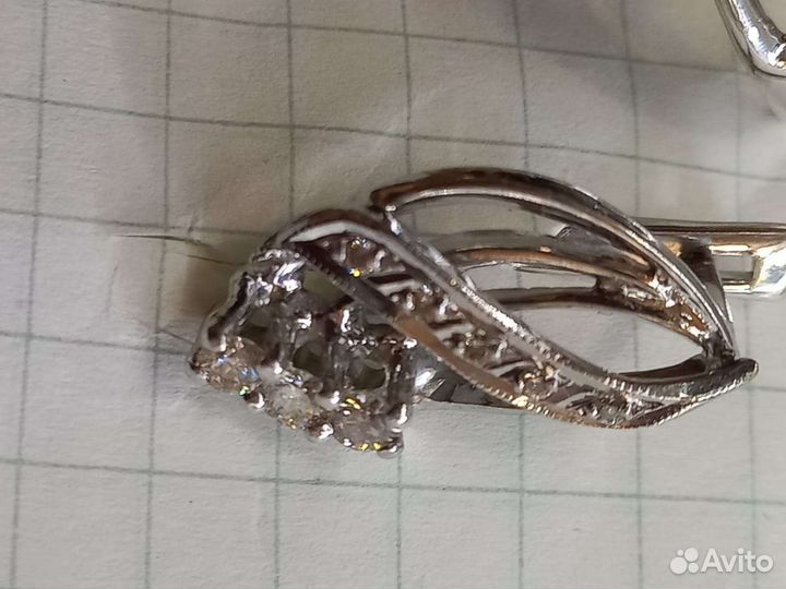 Золото 750 пробы.Комплект. Бриллиант СССР