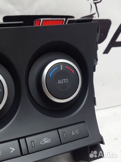 Блок управления климат-контролем Mazda 3 BL (2008—