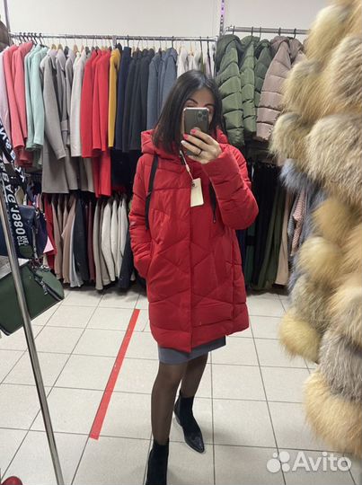 Пуховик зимний женский