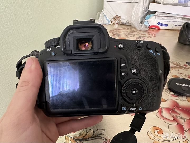 Зеркальный фотоаппарат canon60d
