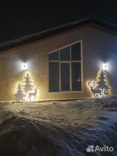 Олень и елка