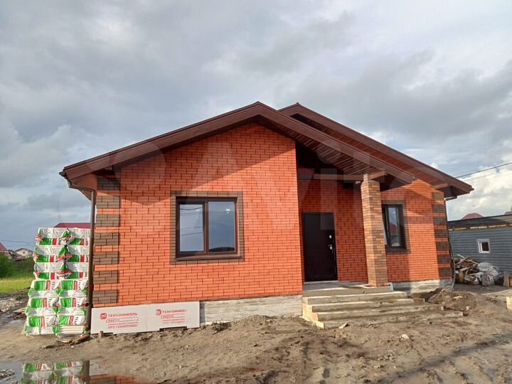 Коттедж 111 м² на участке 5 сот.