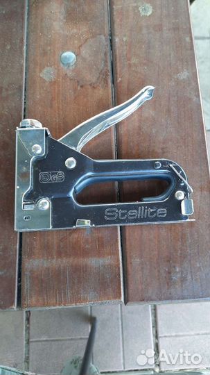 Степлер мебельный