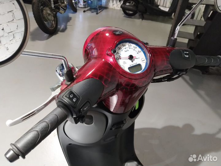 Скутер Honda Giornо