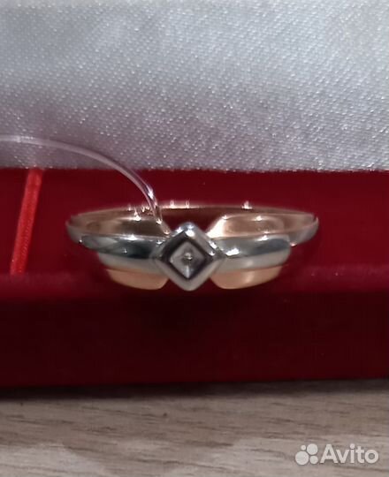 Серебряное кольцо женское 925