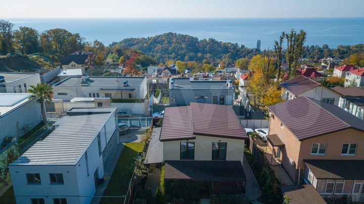 Дом 155 м² на участке 5 сот.