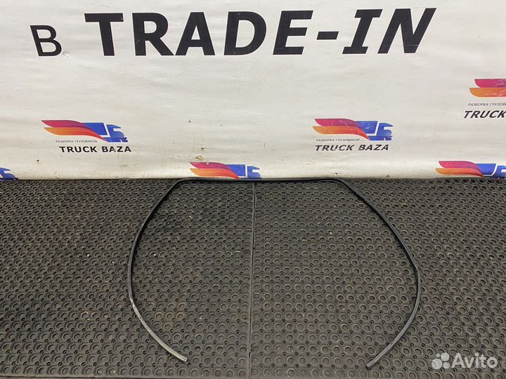 Уплотнитель стекла двери Scania 5-series