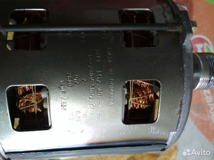 Двигататель стиральной машины indesit