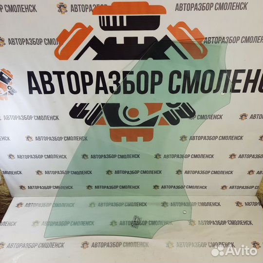 Стекло двери передней левой Ford Mondeo