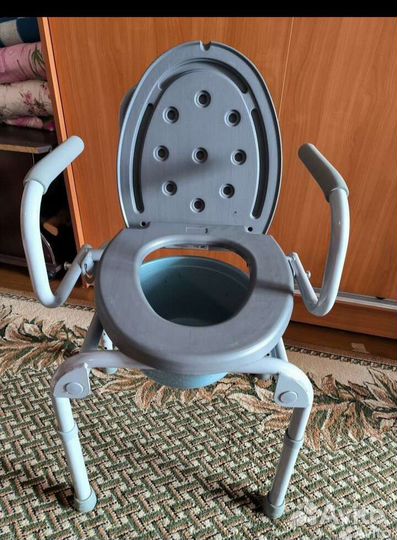 Санитарный стул туалет