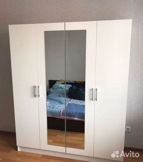 Шкаф распашной, четырехдверный