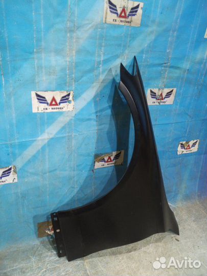 Крыло левое переднее левое Mercedes C-Class W205