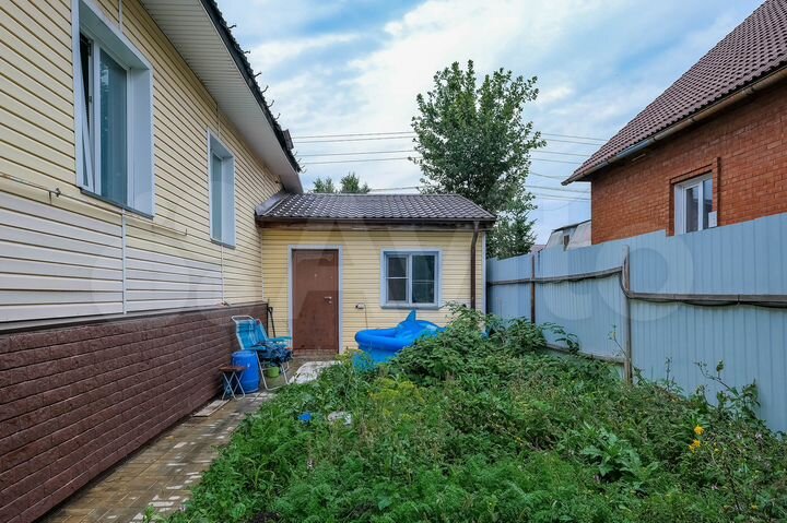 Коттедж 360 м² на участке 8 сот.