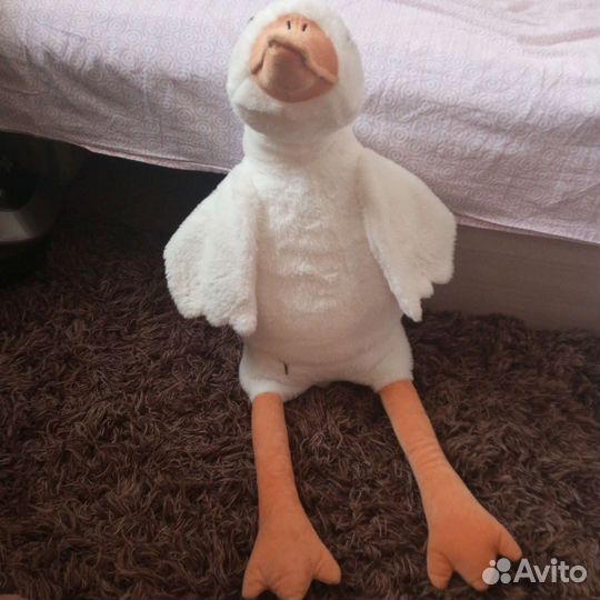 Игрушка - гуся обнимуся