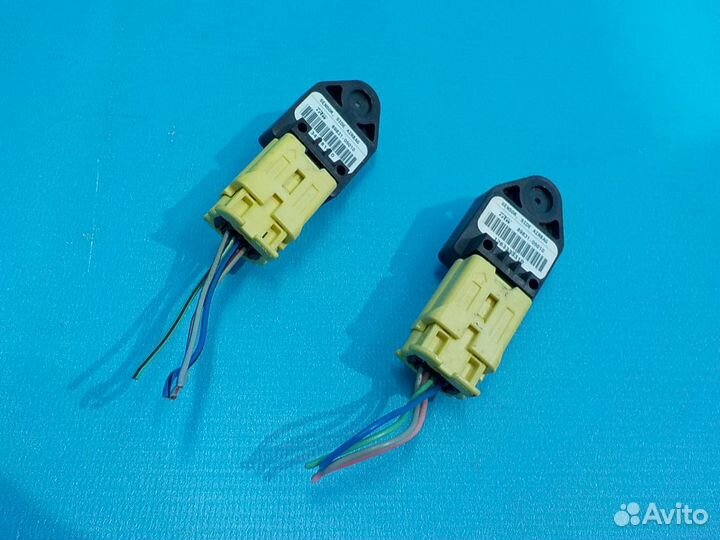 Датчик Air Bag передний правый toyota Avensis (T25