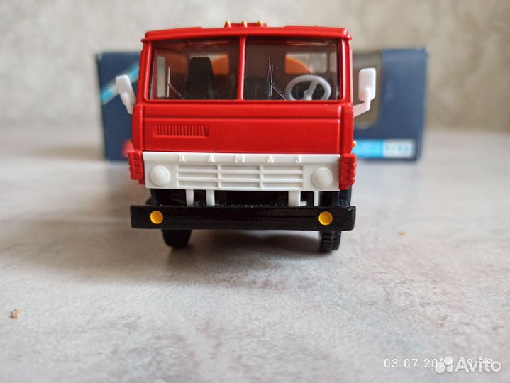 Модель 1 43 СССР Камаз (молоковоз)