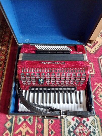 Аккордеон вельтмейстер метеор 7/8