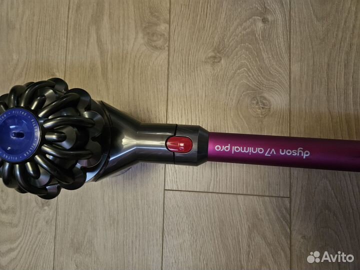 Пылесос Dyson 7