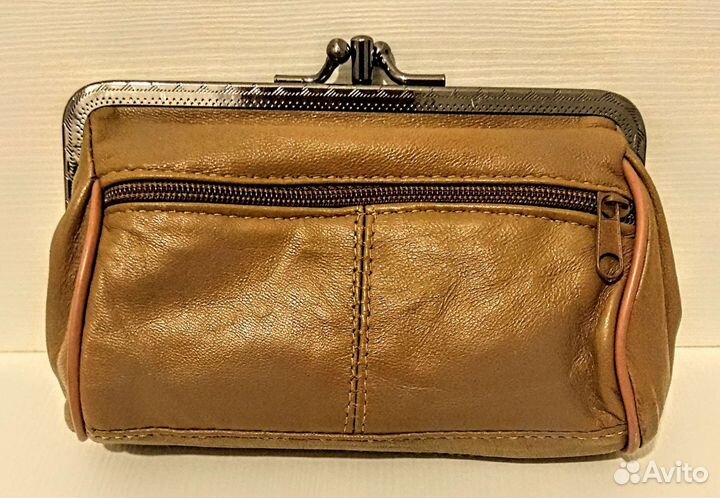 Новый кошелек,нат.кожа,10см на 14см, три отдела