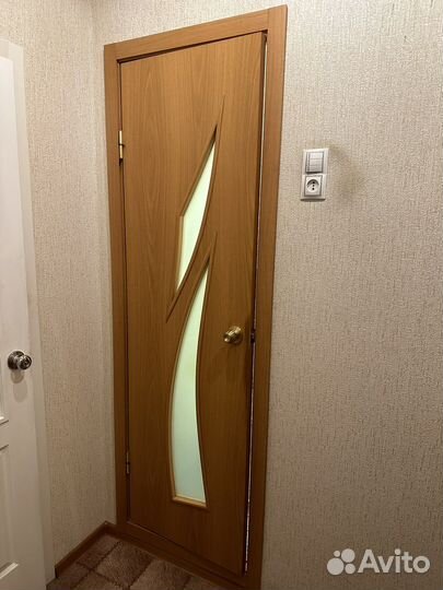 Двери межкомнатные с коробкой 3 шт