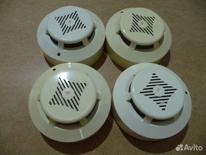Извещатель пожарный 4 шт Б/У