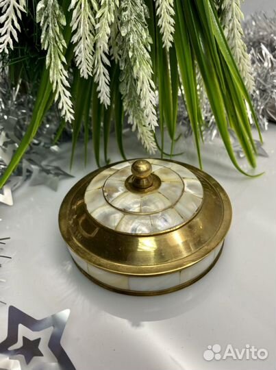 Шкатулка из перламутра