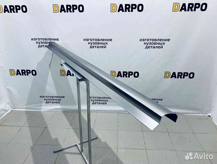 Пороги для Toyota Auris 2006-2012 (E150)