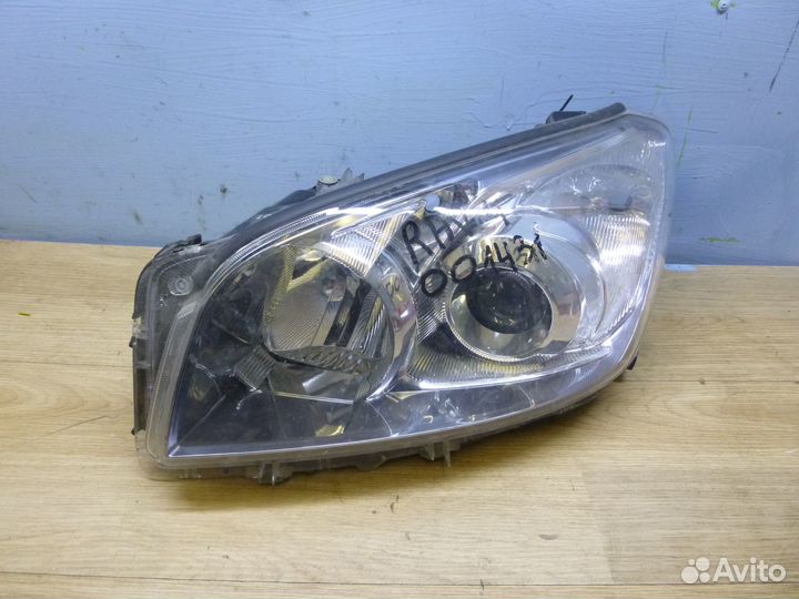 Фара левая toyota RAV 4 2006-2013