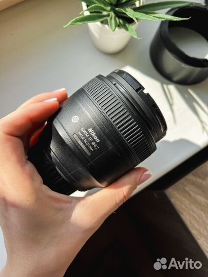 Объектив Nikon 85mm f/1.8g
