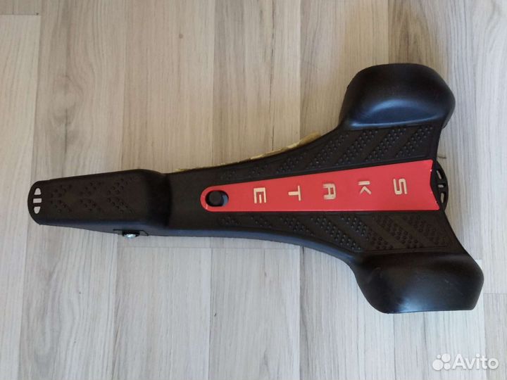 Скейтборд трёхколёсный