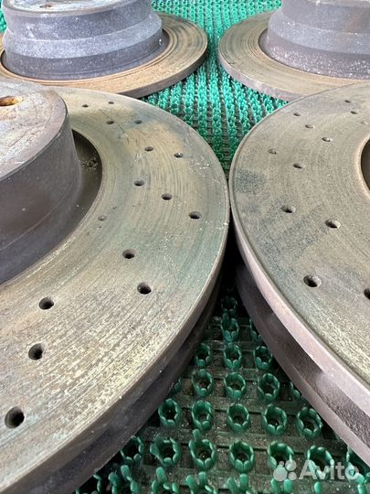 Комплект тормозных дисков на мерседес w212