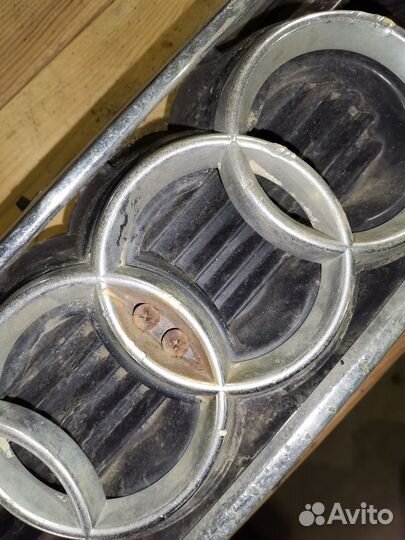 Решетка радиатора Audi A3