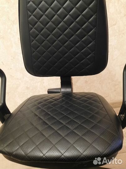 Компьютерное кресло