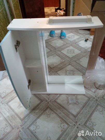 Зеркало,раковина,тумба для ванной комнаты