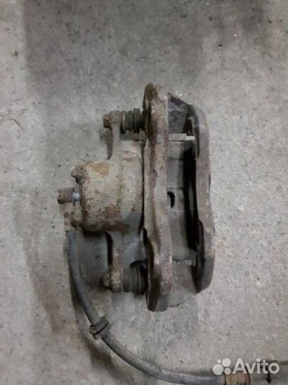 Кронштейн двигателя передний левый Mitsubishi