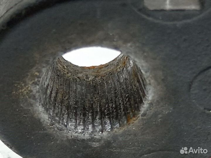 Щеткодержатель (поводок стеклоочистителя, дворник)