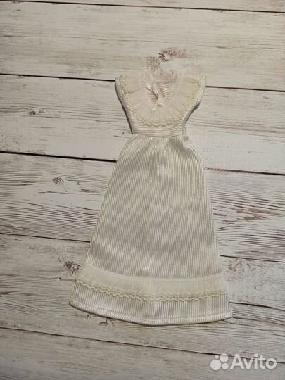 Платье для кукол формата Барби