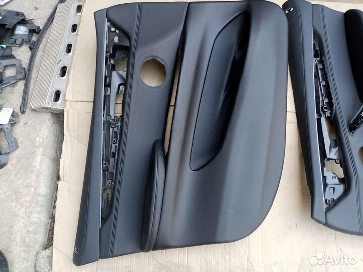 Обивка дверей передней право лево BMW X6 (2014-нв)