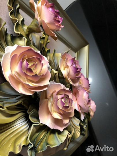 Картина из кожи