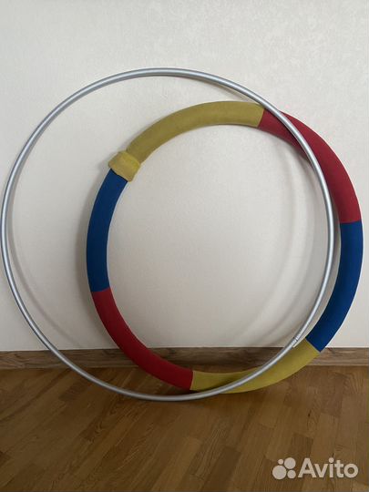 Обруч гимнастический и хулахуп