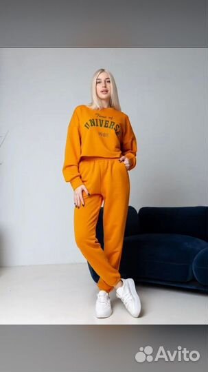 Костюм спортивный