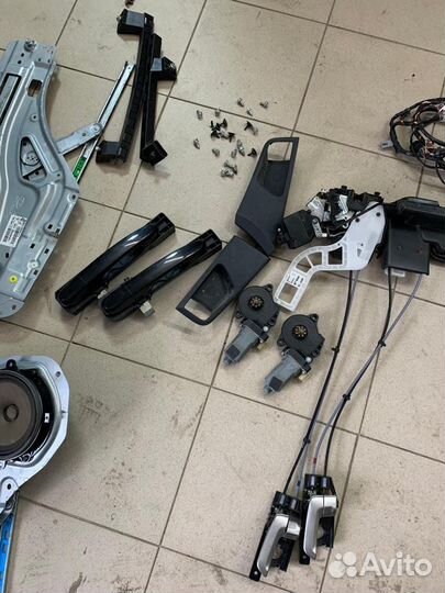 Дверь задняя левая kia sportage