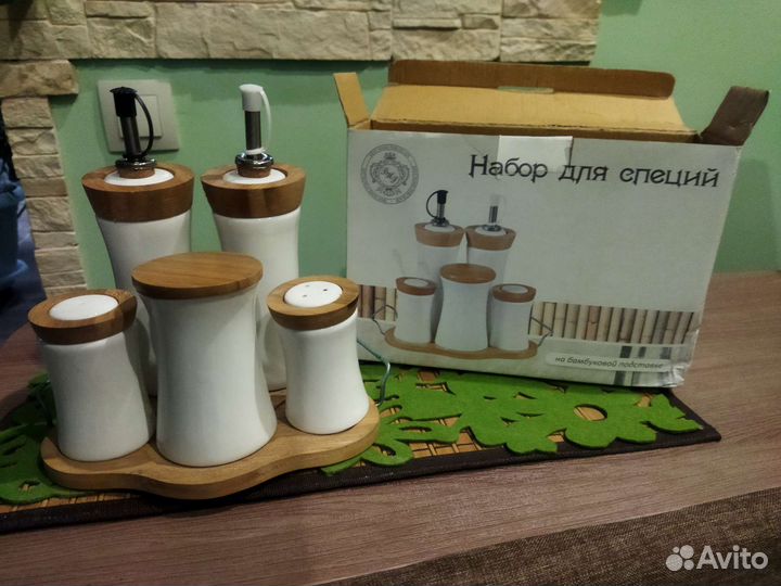 Набор баночек для специй