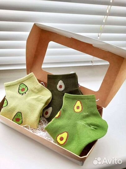 Боксы подарочные с носочками