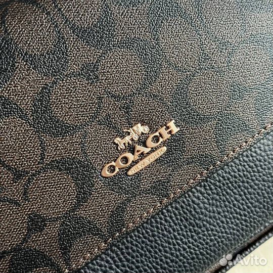 Сумка Coach женская из натуральной кожи