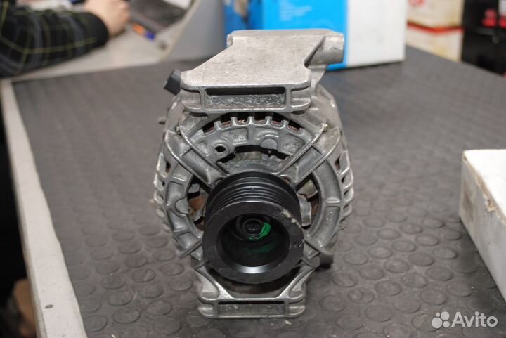 Генератор Opel Astra G, Vectra, Zafira 2.2 б/у