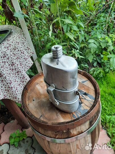 Военный котелок и фляга