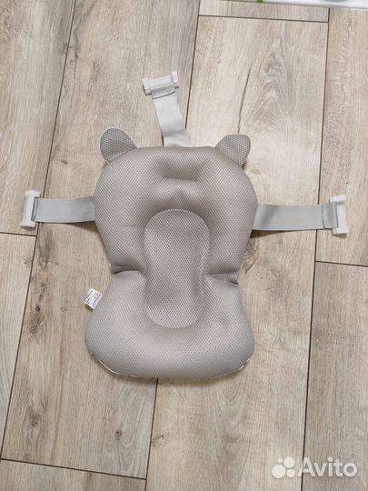 Вкладыш в детскую ванную с фиксацией по бортам