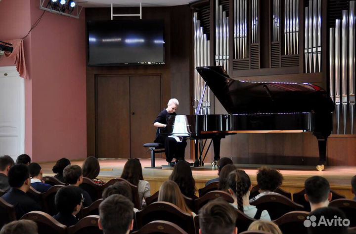 Репетитор по фортепиано